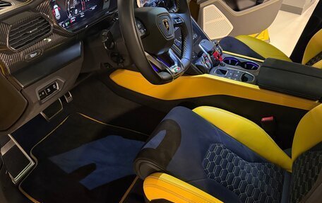 Lamborghini Urus I, 2022 год, 25 000 000 рублей, 11 фотография