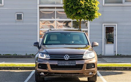 Volkswagen Touareg III, 2014 год, 1 655 000 рублей, 2 фотография