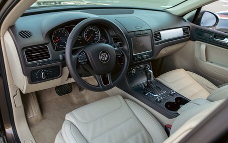 Volkswagen Touareg III, 2014 год, 1 655 000 рублей, 13 фотография