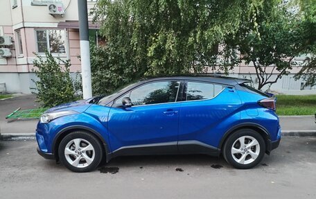 Toyota C-HR I рестайлинг, 2018 год, 2 400 000 рублей, 3 фотография