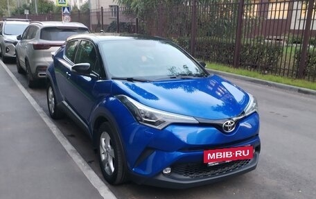 Toyota C-HR I рестайлинг, 2018 год, 2 400 000 рублей, 2 фотография