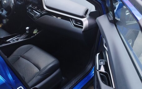 Toyota C-HR I рестайлинг, 2018 год, 2 400 000 рублей, 7 фотография