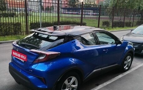 Toyota C-HR I рестайлинг, 2018 год, 2 400 000 рублей, 5 фотография