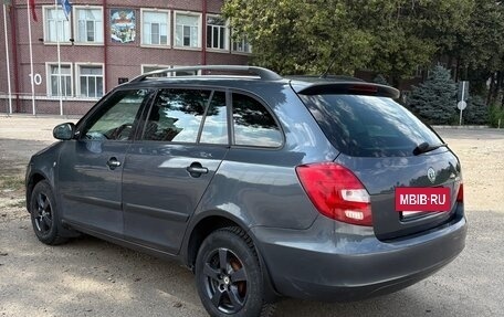 Skoda Fabia II, 2011 год, 590 000 рублей, 3 фотография
