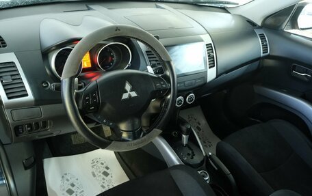 Mitsubishi Outlander III рестайлинг 3, 2007 год, 1 099 000 рублей, 10 фотография
