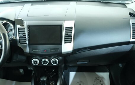 Mitsubishi Outlander III рестайлинг 3, 2007 год, 1 099 000 рублей, 16 фотография