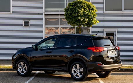 Toyota RAV4, 2018 год, 1 895 000 рублей, 4 фотография