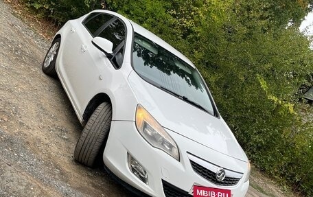 Opel Astra J, 2012 год, 475 000 рублей, 2 фотография