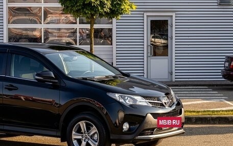 Toyota RAV4, 2018 год, 1 895 000 рублей, 9 фотография