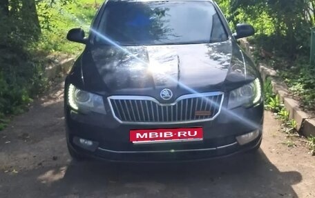 Skoda Superb III рестайлинг, 2013 год, 1 130 000 рублей, 1 фотография