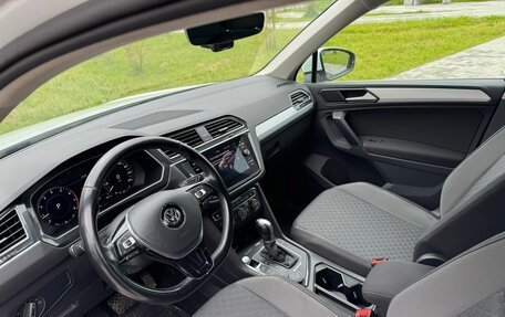 Volkswagen Tiguan II, 2018 год, 2 450 000 рублей, 5 фотография
