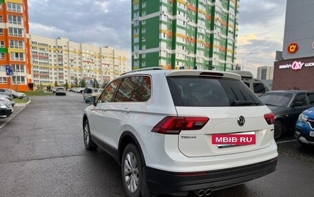 Volkswagen Tiguan II, 2018 год, 2 450 000 рублей, 3 фотография