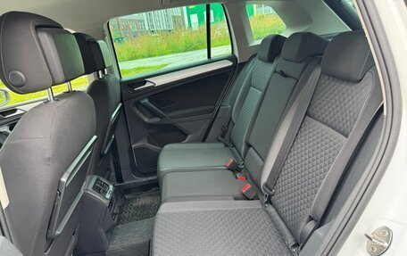 Volkswagen Tiguan II, 2018 год, 2 450 000 рублей, 6 фотография