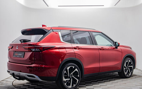 Mitsubishi Outlander, 2022 год, 3 430 000 рублей, 5 фотография