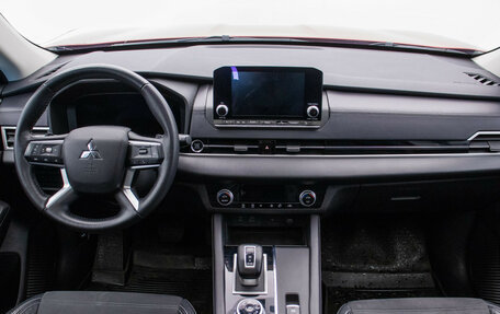 Mitsubishi Outlander, 2022 год, 3 430 000 рублей, 13 фотография