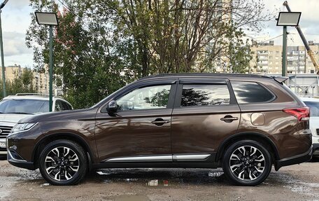 Mitsubishi Outlander III рестайлинг 3, 2021 год, 1 949 000 рублей, 4 фотография