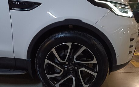 Land Rover Discovery IV, 2024 год, 7 900 000 рублей, 9 фотография
