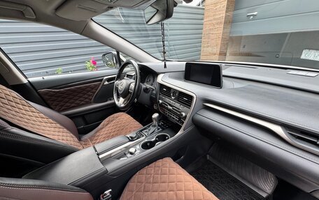Lexus RX IV рестайлинг, 2018 год, 4 600 000 рублей, 9 фотография