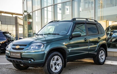 Chevrolet Niva I рестайлинг, 2018 год, 898 000 рублей, 3 фотография