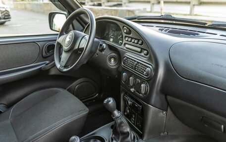 Chevrolet Niva I рестайлинг, 2018 год, 898 000 рублей, 32 фотография