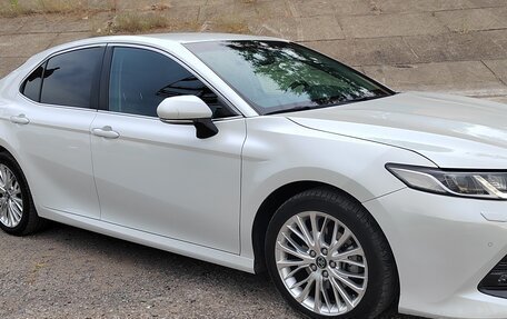 Toyota Camry, 2019 год, 2 350 000 рублей, 5 фотография