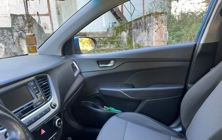 Hyundai Solaris II рестайлинг, 2018 год, 1 250 000 рублей, 12 фотография