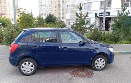 Skoda Fabia II, 2013 год, 410 000 рублей, 2 фотография