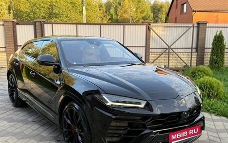 Lamborghini Urus I, 2021 год, 18 300 000 рублей, 2 фотография