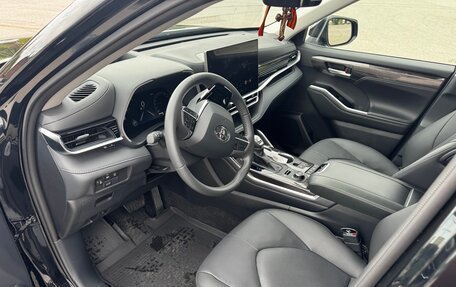 Toyota Highlander, 2025 год, 6 000 000 рублей, 10 фотография