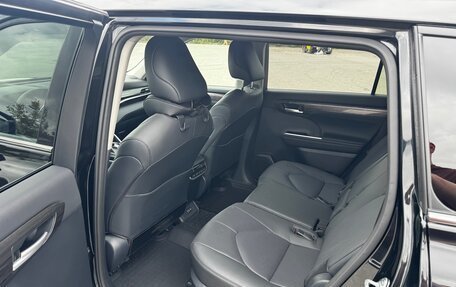 Toyota Highlander, 2025 год, 6 000 000 рублей, 9 фотография