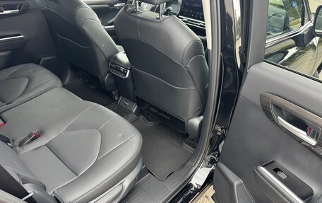 Toyota Highlander, 2025 год, 6 000 000 рублей, 15 фотография
