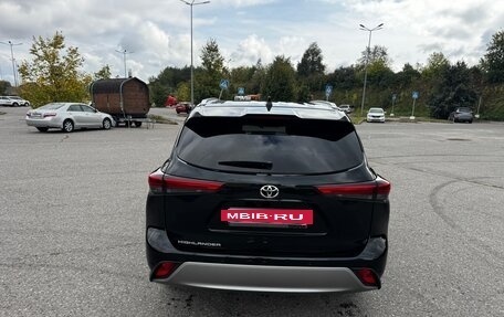 Toyota Highlander, 2025 год, 6 000 000 рублей, 6 фотография