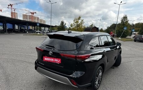 Toyota Highlander, 2025 год, 6 000 000 рублей, 5 фотография