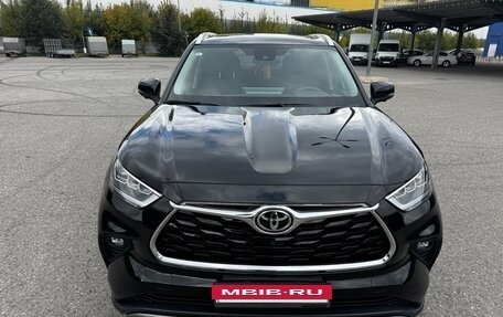 Toyota Highlander, 2025 год, 6 000 000 рублей, 2 фотография