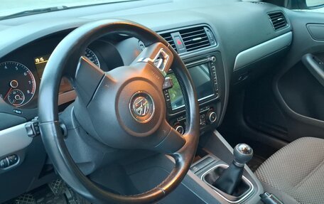 Volkswagen Jetta VI, 2011 год, 780 000 рублей, 18 фотография