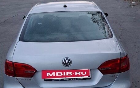 Volkswagen Jetta VI, 2011 год, 780 000 рублей, 26 фотография