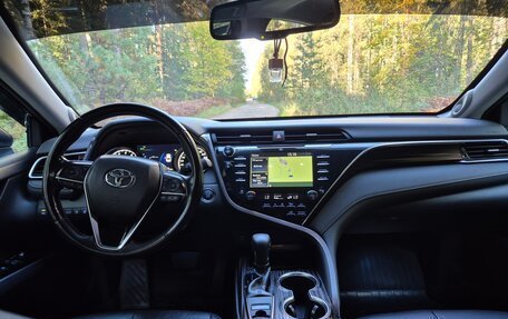 Toyota Camry, 2018 год, 2 450 000 рублей, 8 фотография