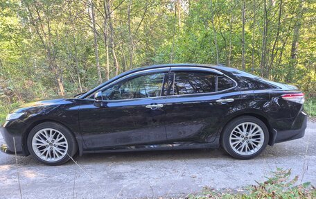 Toyota Camry, 2018 год, 2 450 000 рублей, 7 фотография