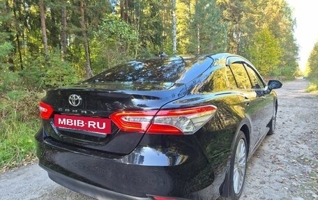 Toyota Camry, 2018 год, 2 450 000 рублей, 6 фотография
