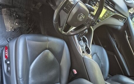 Toyota Camry, 2018 год, 2 450 000 рублей, 9 фотография