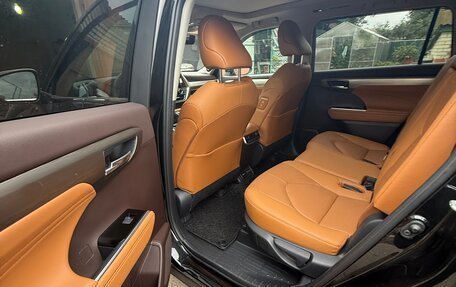 Toyota Highlander, 2025 год, 5 280 000 рублей, 10 фотография