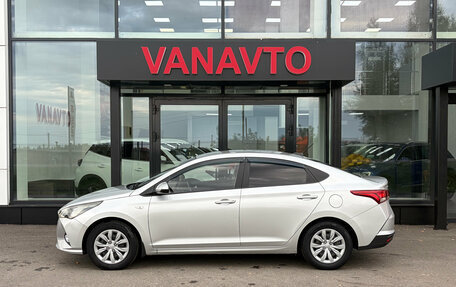 Hyundai Solaris II рестайлинг, 2021 год, 1 620 000 рублей, 2 фотография