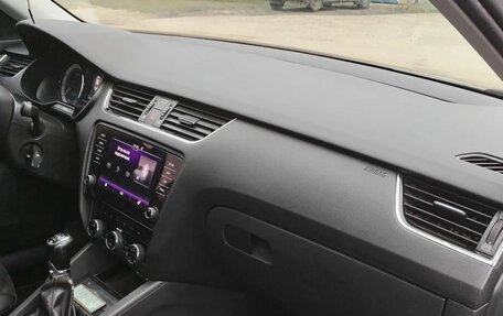 Skoda Octavia, 2017 год, 1 550 000 рублей, 5 фотография