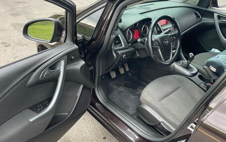 Opel Astra J, 2014 год, 640 000 рублей, 9 фотография