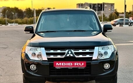 Mitsubishi Pajero IV, 2012 год, 2 099 000 рублей, 2 фотография
