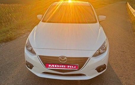 Mazda 3, 2014 год, 1 399 999 рублей, 2 фотография