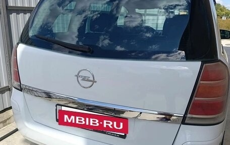 Opel Zafira B, 2007 год, 620 000 рублей, 2 фотография