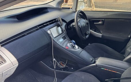 Toyota Prius, 2012 год, 525 000 рублей, 5 фотография