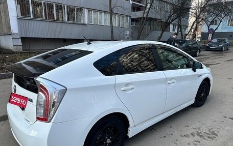 Toyota Prius, 2012 год, 525 000 рублей, 11 фотография