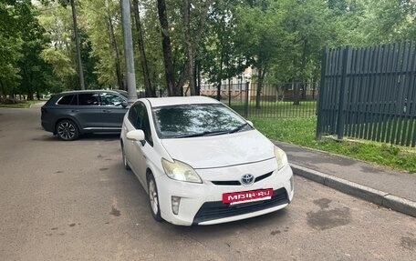 Toyota Prius, 2012 год, 525 000 рублей, 14 фотография